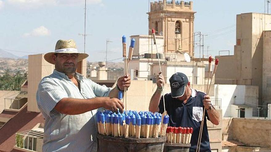 El campanario de Santa María es el lugar cada 13 de agosto del lanzamiento de la Palmera de la Virgen .