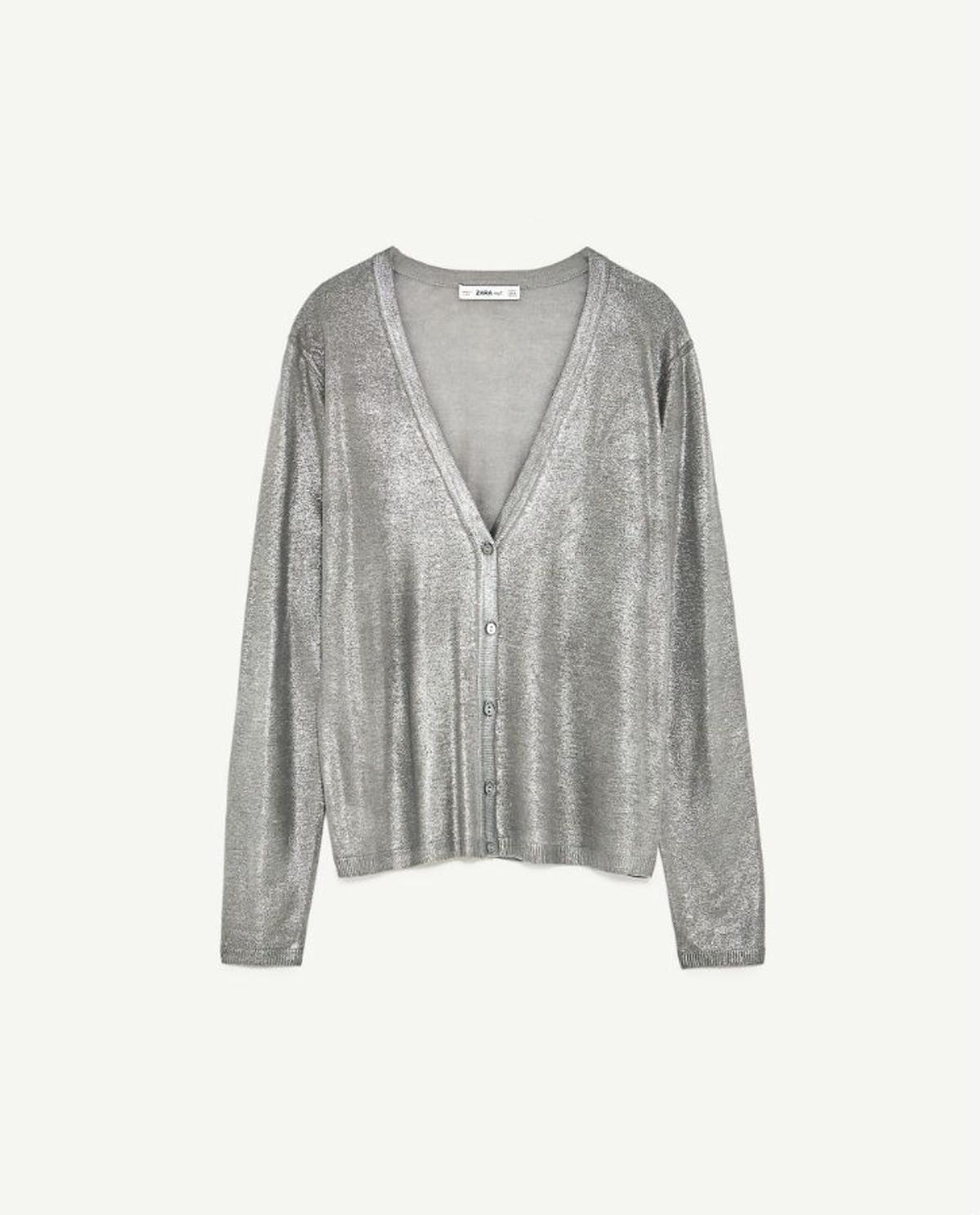Prendas metalizadas para el verano: chaqueta de Zara