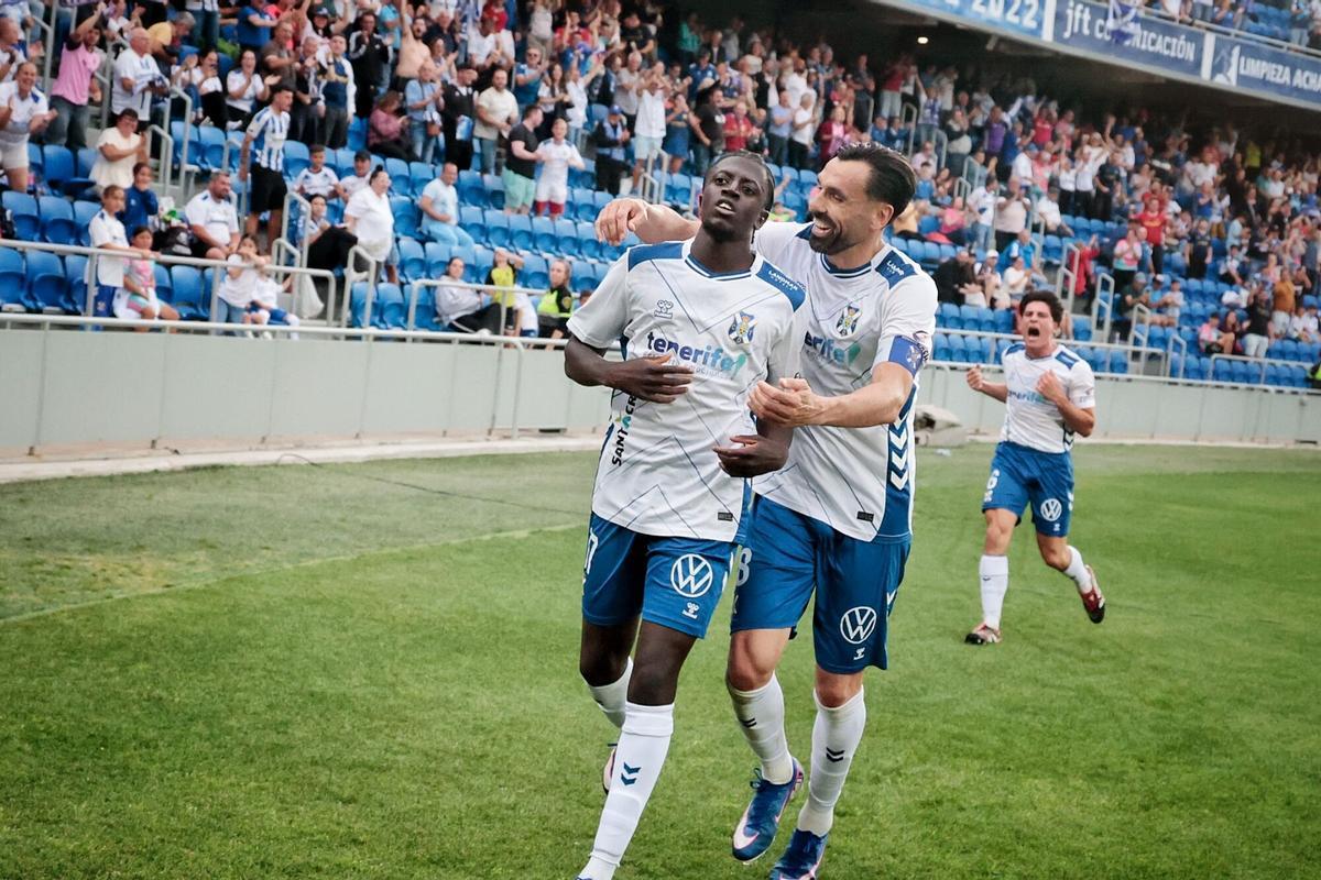 Partido de Primera RFEF CD Tenerife-Arenas
