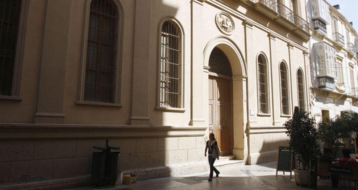 Inician las labores de limpieza y desbroce del patio de San Agustín