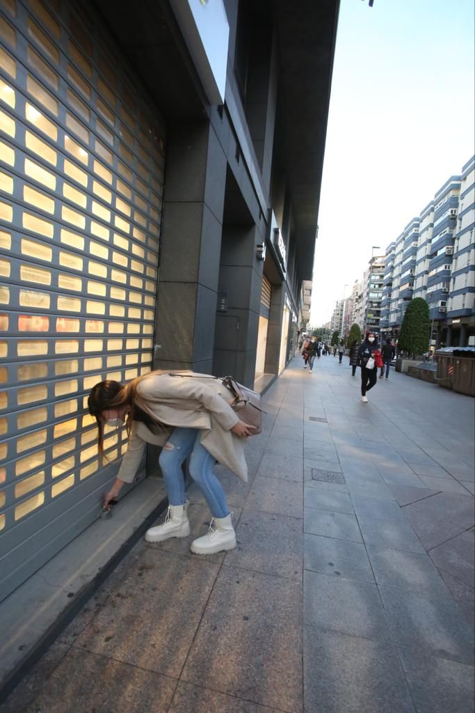 Primer día del adelanto del cierre del comercio a las 18.00 horas por las restricciones