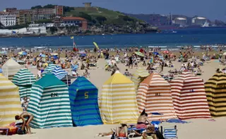 Verano puro y duro en Asturias: así vivieron turistas y locales los 30 grados en la región