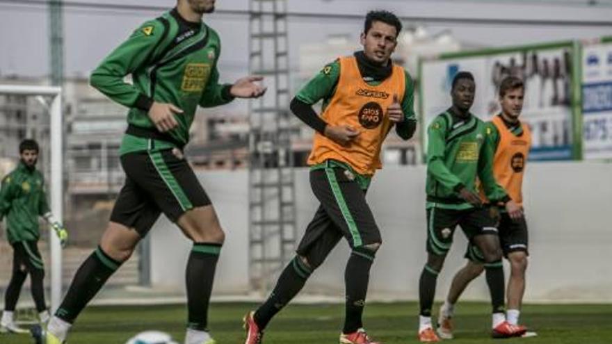 Fidel y Mantecón, ayer, durante el entrenamiento.