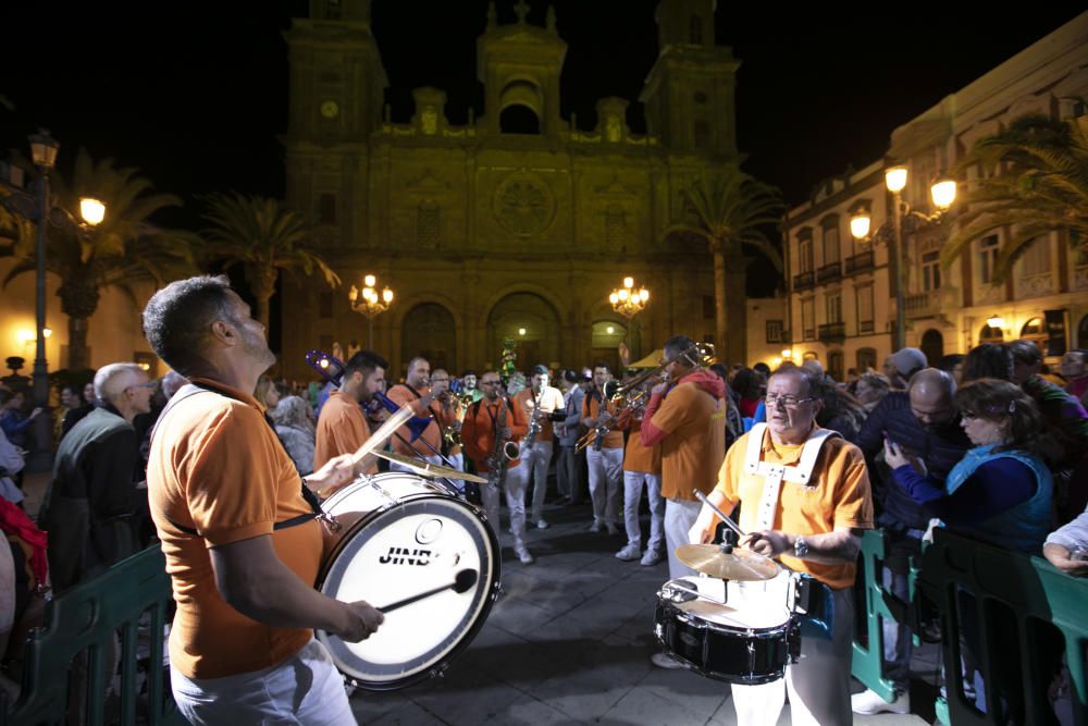 15.02.19. Las Palmas de Gran Canaria. Carnaval 2019. Pasacalle anunciador del Carnaval 2019. Foto Quique Curbelo  | 15/02/2019 | Fotógrafo: Quique Curbelo