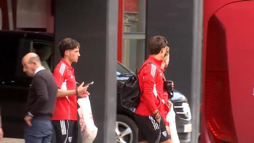 La afición del Sevilla recupera la ilusión tras una victoria que huele a salvación