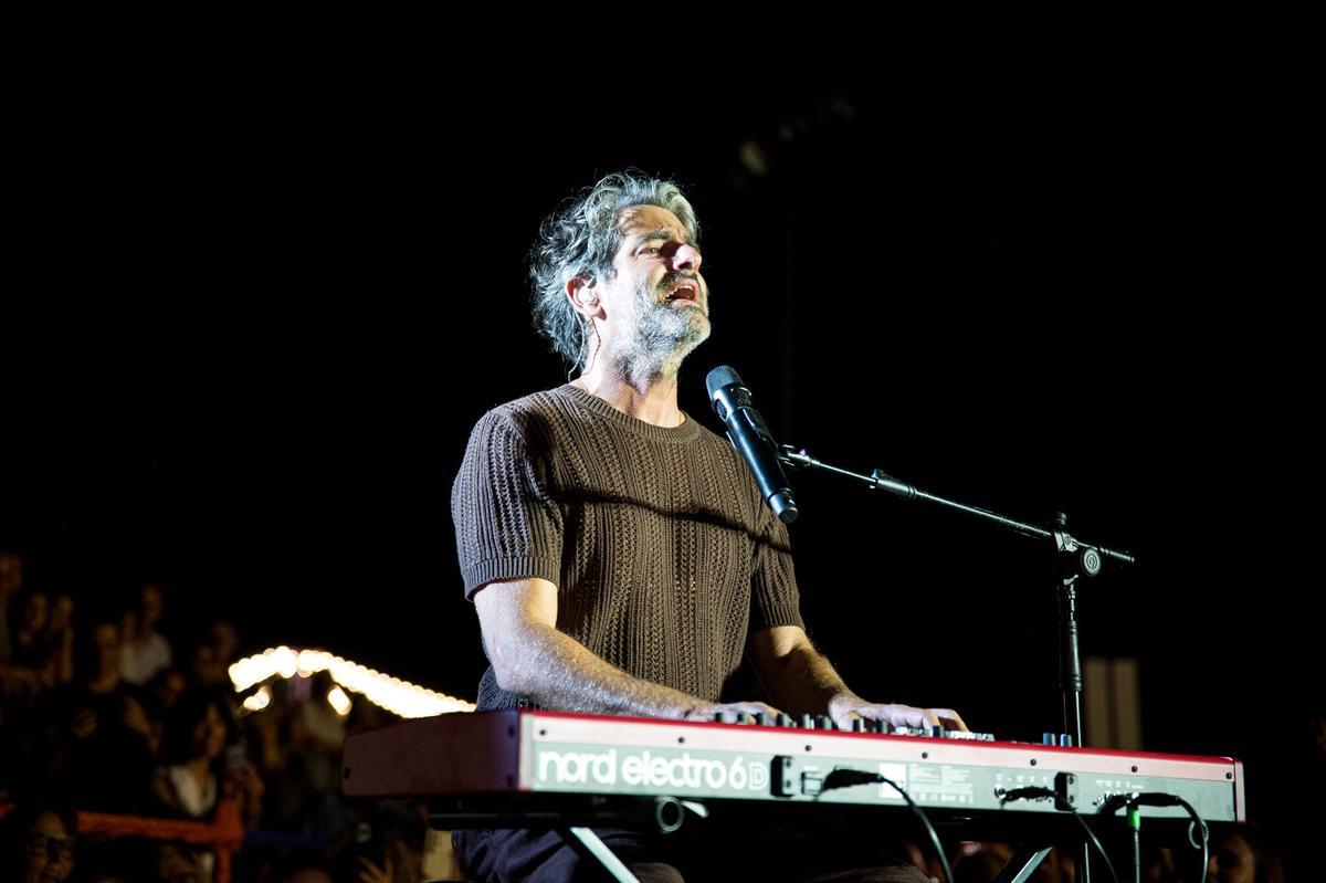 Ambient i concert de Joan Dausà al Palau Firal de Manresa en el festival Camins