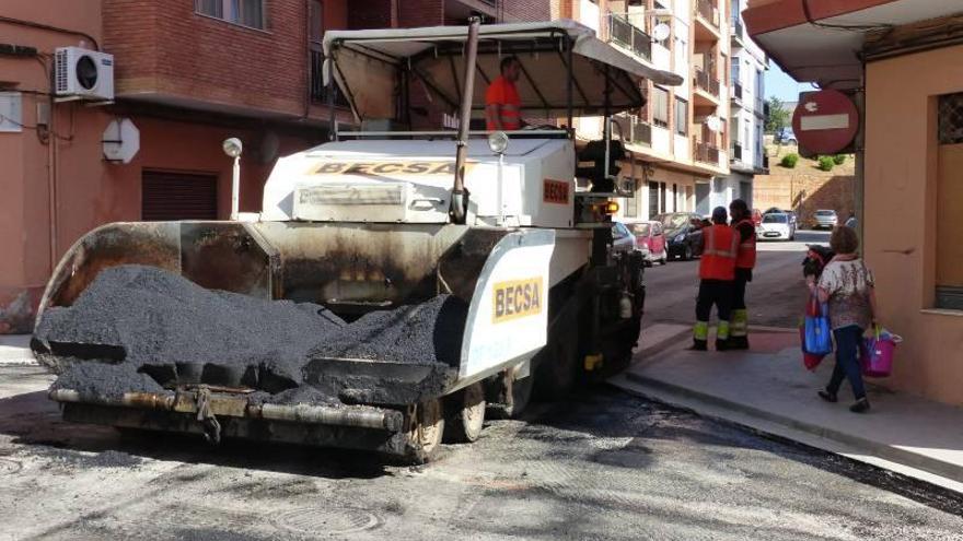 Onda reasfalta la transitada calle Vila-real para mejorar la seguridad