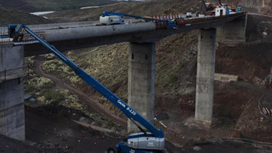 La nueva carretera de La Aldea abrirá dos veces al día