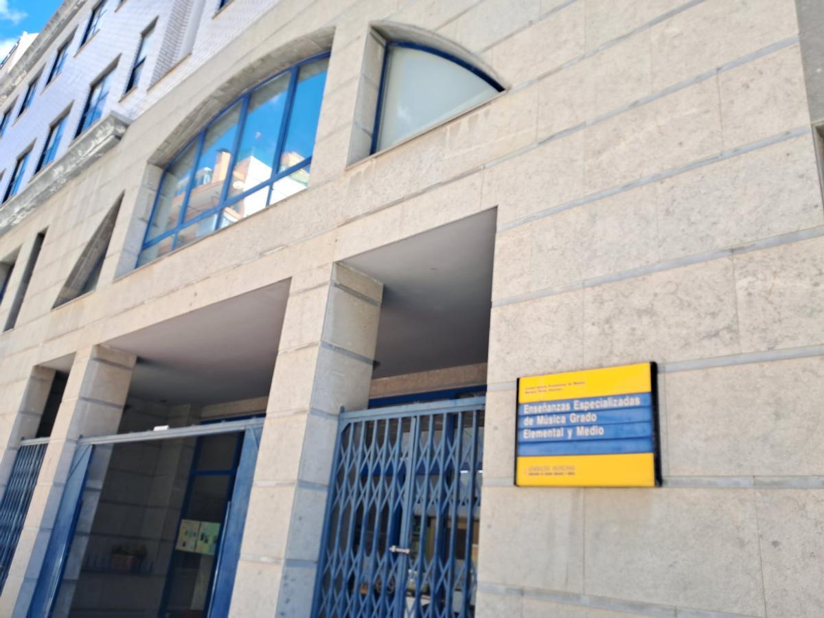 Fachada del conservatorio.