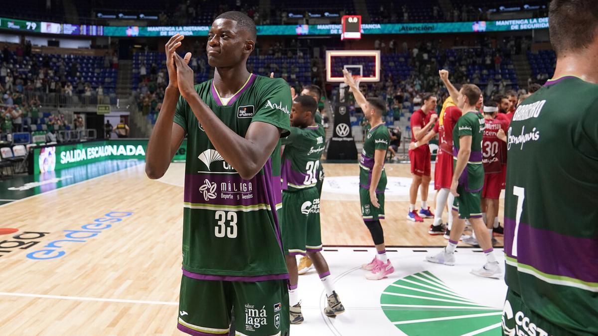 Yannick Nzosa no juega contra el Andorra.