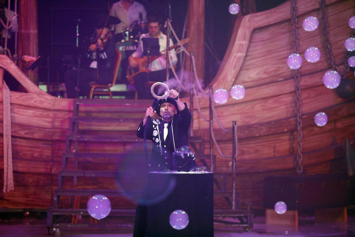 Les imatges del passi de gràfics del Circ de Nadal