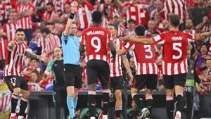 El Athletic vuela a Manchester dispuesto a conseguir la victoria ante el United