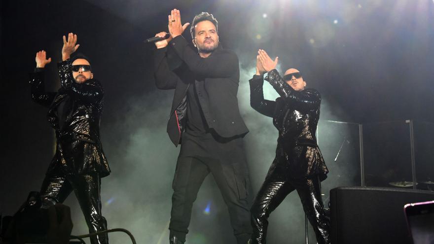 Luis Fonsi lo da todo en A Coruña por “la noche perfecta”