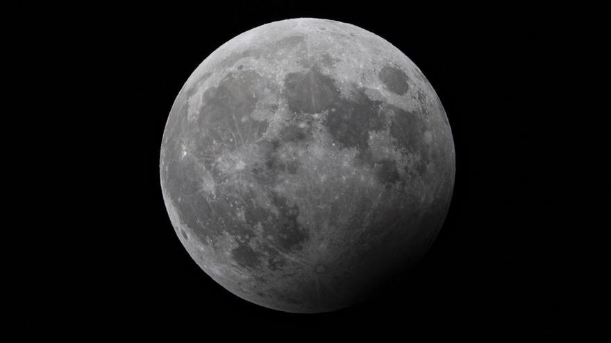 Así se vio el eclipse parcial de luna desde Mallorca