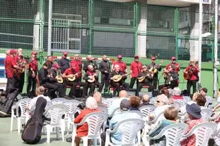 El barrio de la Sagrada Familia en A Coruña presenta sus tres días de fiesta: música en directo, pulpeira y fiesta de espuma