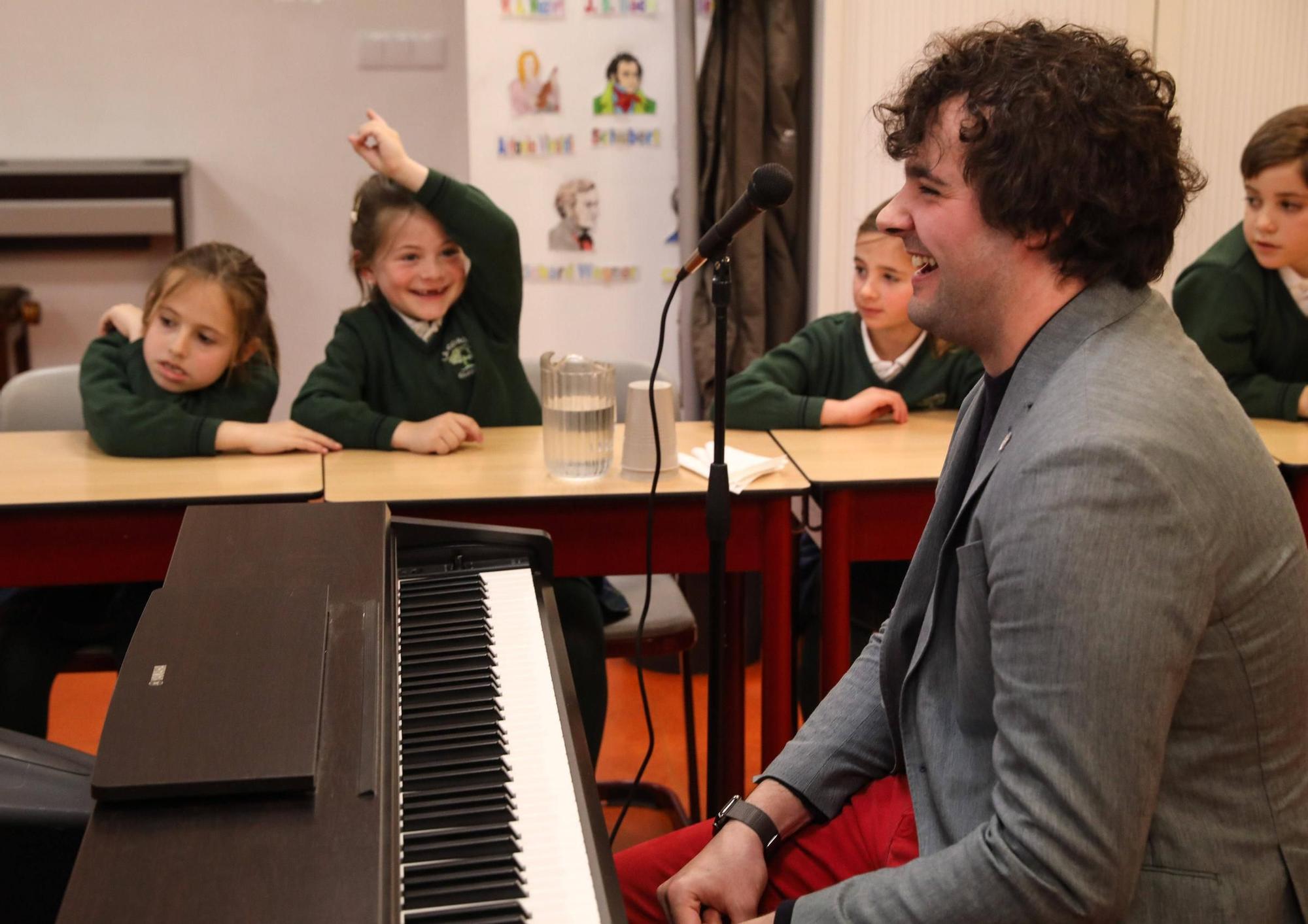 Así fue el pianista Martín García en el colegio La Corolla (en imágenes)