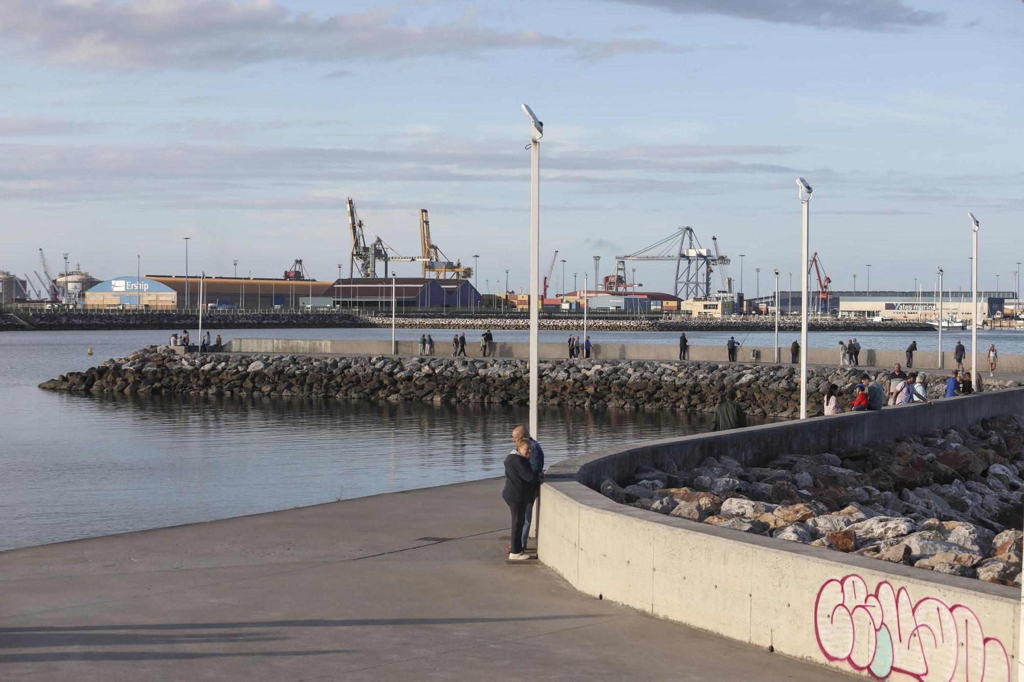 Del pasado al presente: una vista al Oeste de Gijón en imágenes
