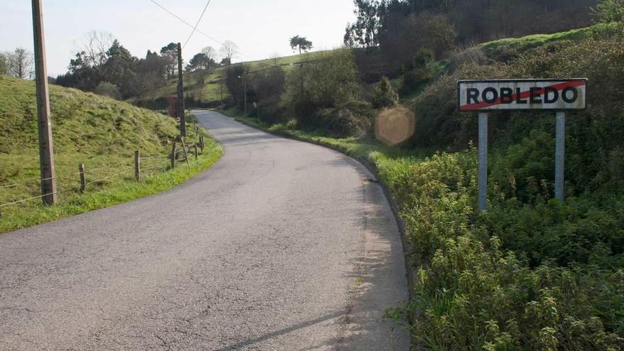 El camino afectado, a su paso por Robledo.