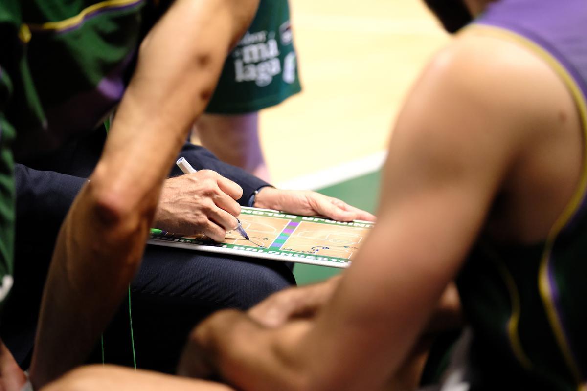 Ibon Navarro y su equipo duplican el trabajo esta semana.