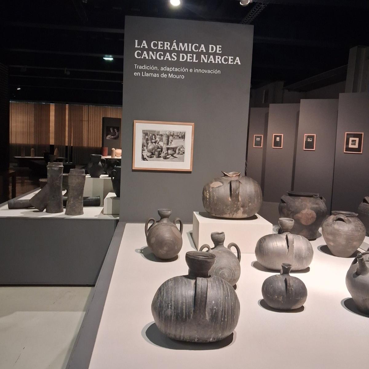 Montaje de la exposición en el Muséu del Pueblu d’Asturies.