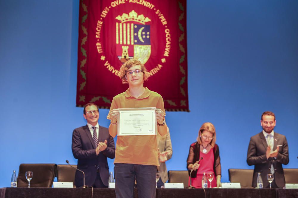 150 alumnos recogen en la UA sus diplomas de la Olimpiada del Saber