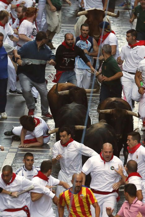 El primer ''encierro'' dels Sanfermines 2016