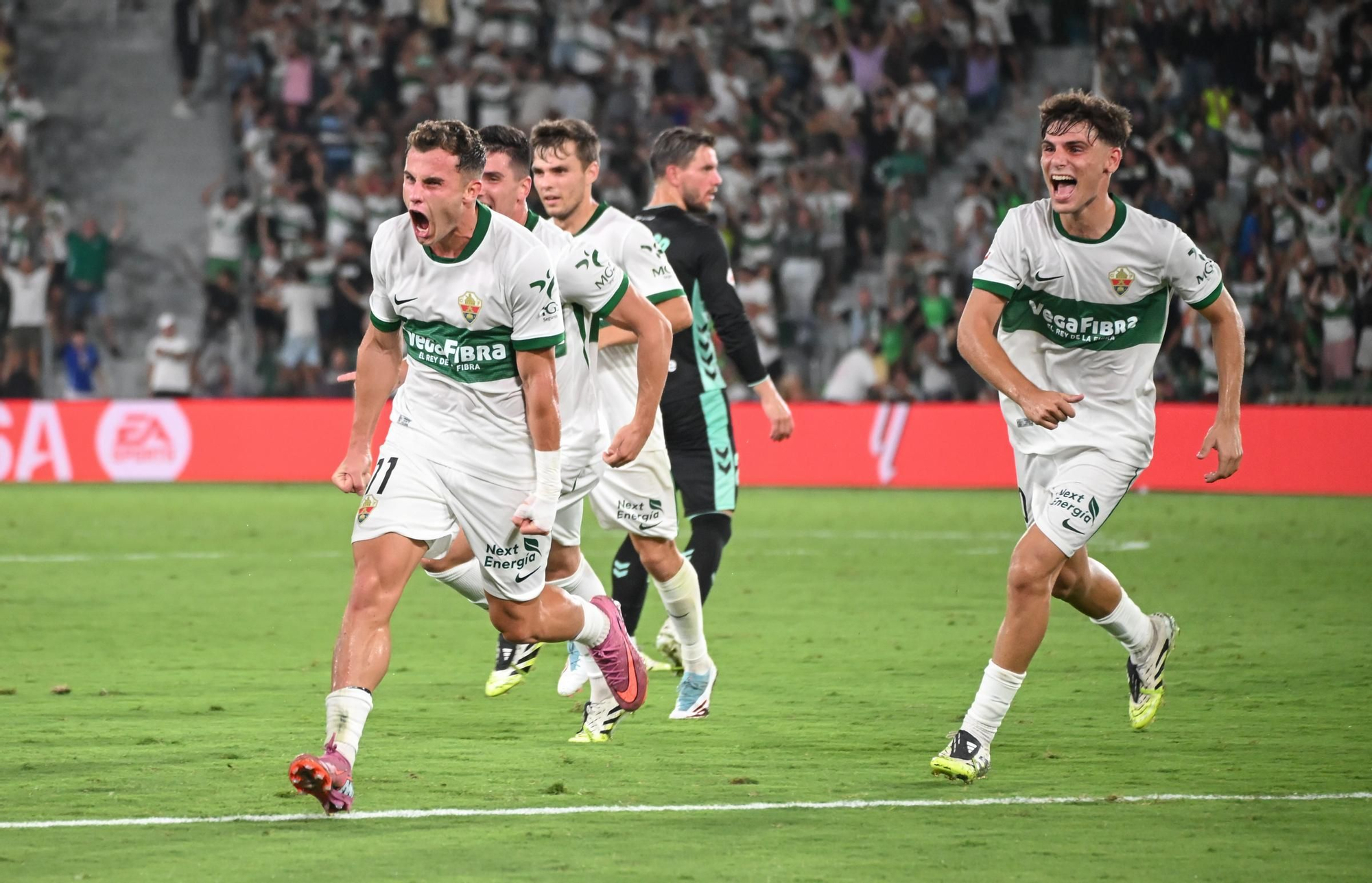 El Elche vuelve a Primera División con un empate frente al Betis (1-1)