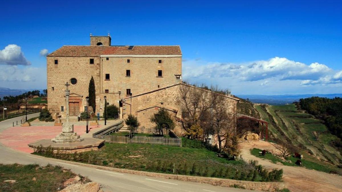 Vistes actuals del santuari de Santa Maria de Pinós