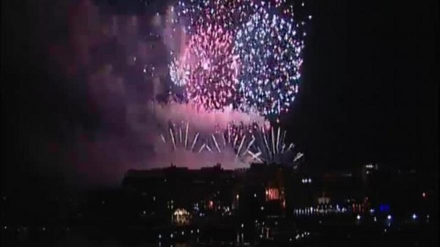 Espectaculares fuegos artificiales en Gijón