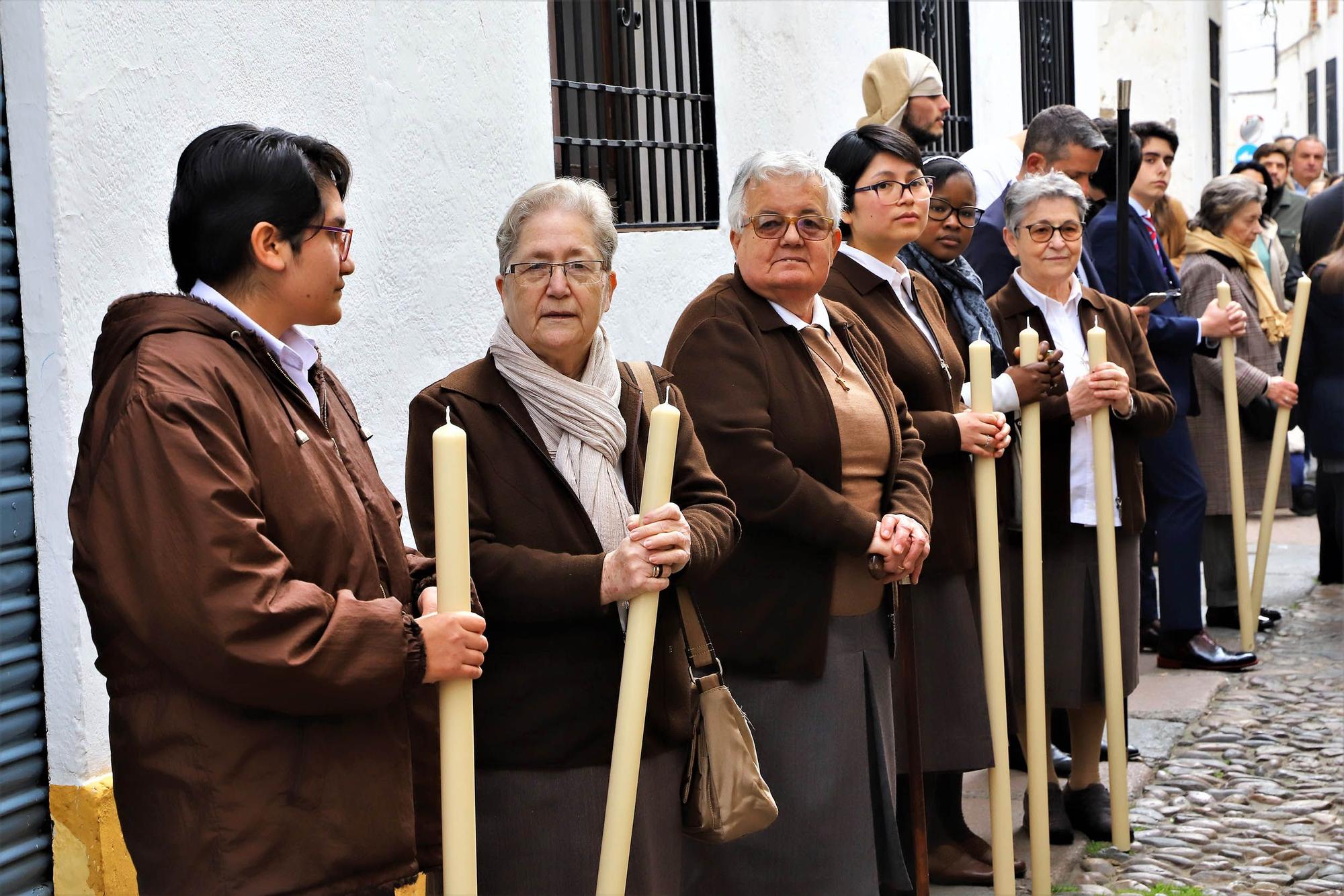 El Padre Cristobal procesiona por las calles del barrio