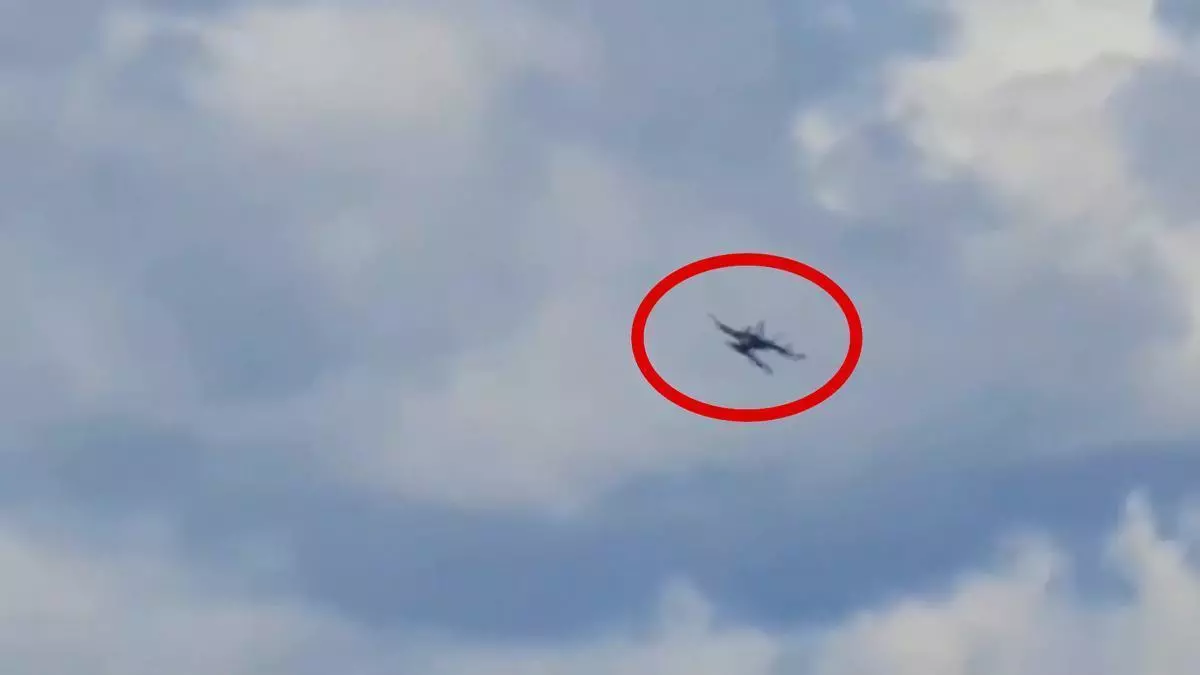 Chocan dos aviones de combate durante una exhibición en Idaho, EEUU