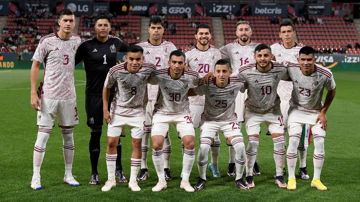 Los jugadores de la selección de México, antes de disputar un partido