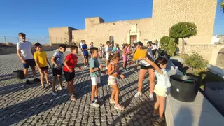 Baena revive los juegos infantiles de antaño en una luminosa tarde de convivencia