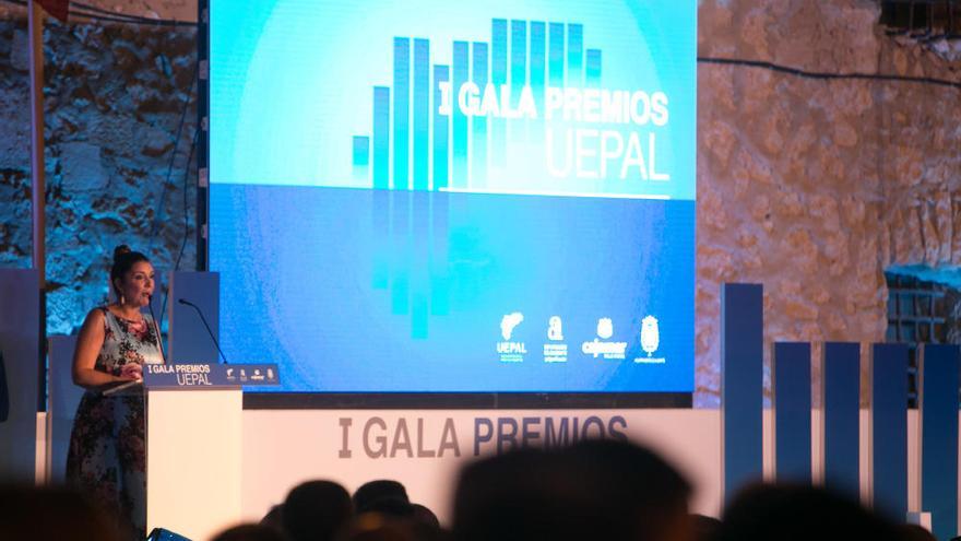 La I Gala de Premios UEPAL escenifica la unidad empresarial de Alicante