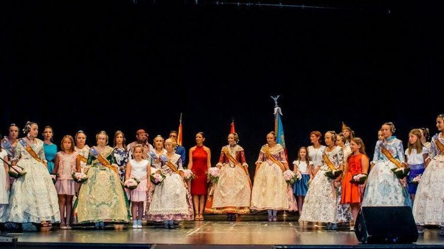 Sandra Ordiñaga y Aitana González se presentan al mundo fallero en Sagunt