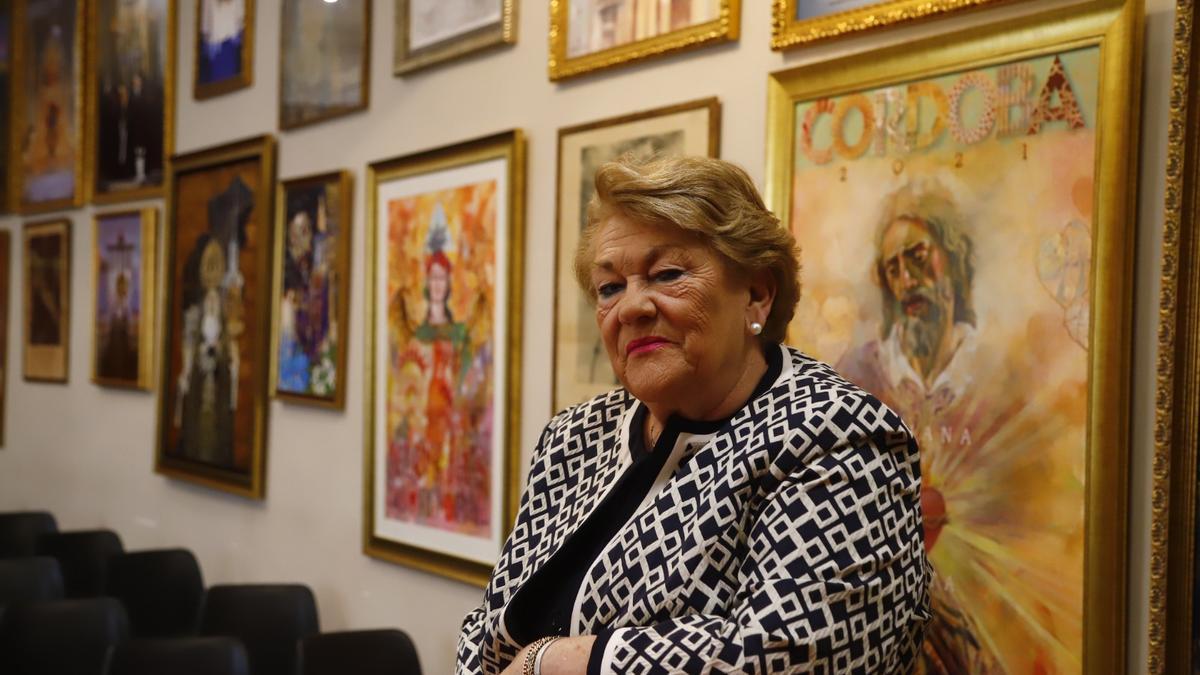 La presidenta de la Agrupación de Cofradías de Córdoba, Olga Caballero, en la sede de la institución.