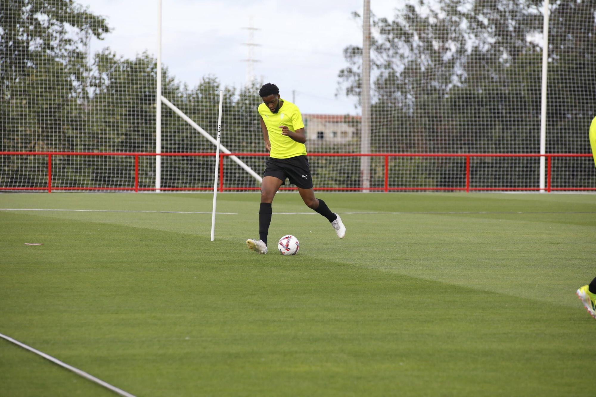 Así fue el primer entrenamiento de la era Albés en el Sporting (en imágenes)