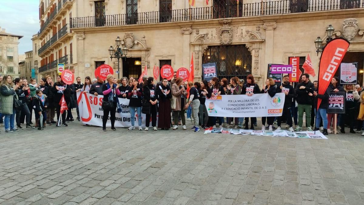 Imagen de la concenntración de esta mañana.