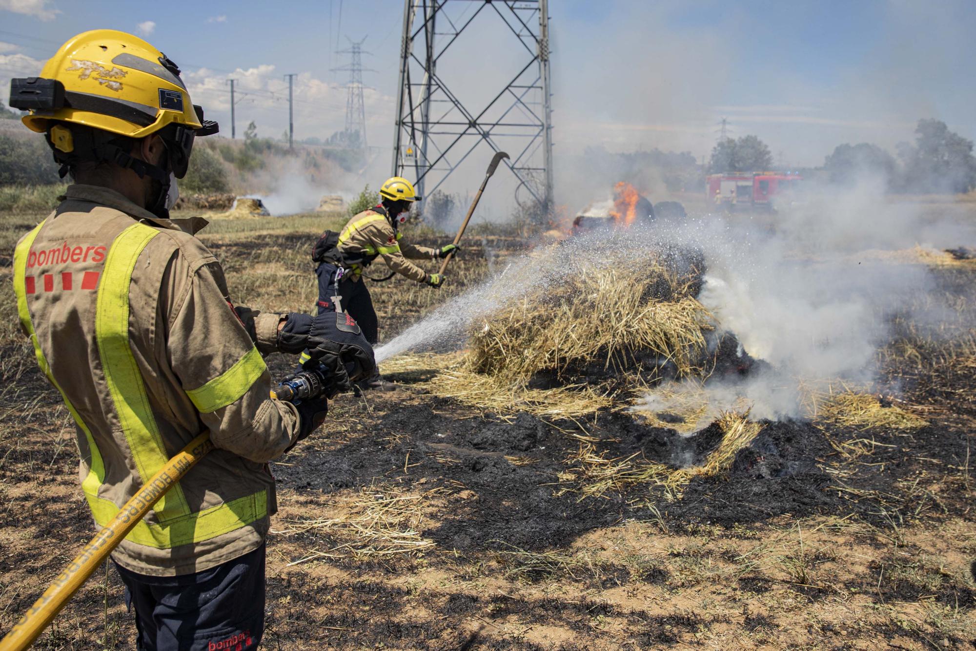 Incendi forestal a Sils, en fotos