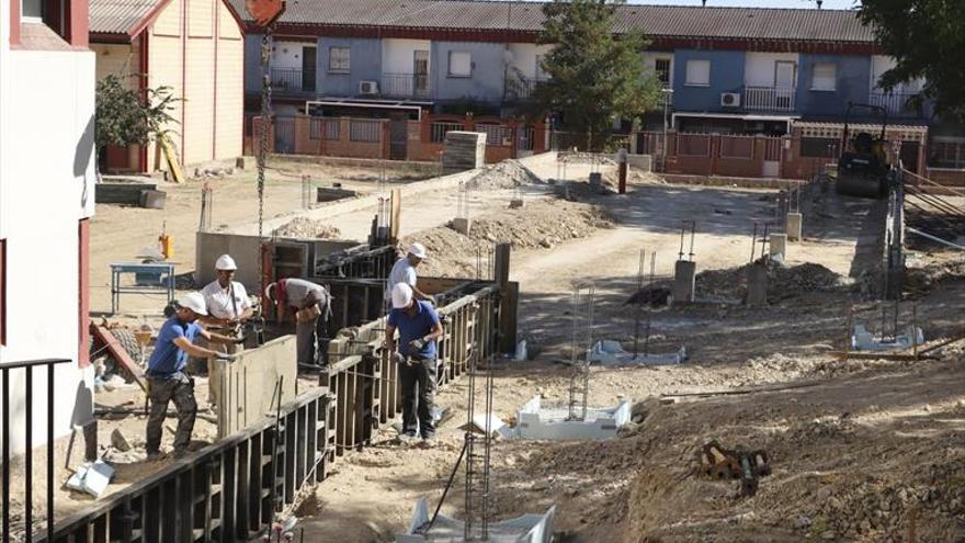 Los alumnos del Cerro de Reyes convivirán todo el curso con obras