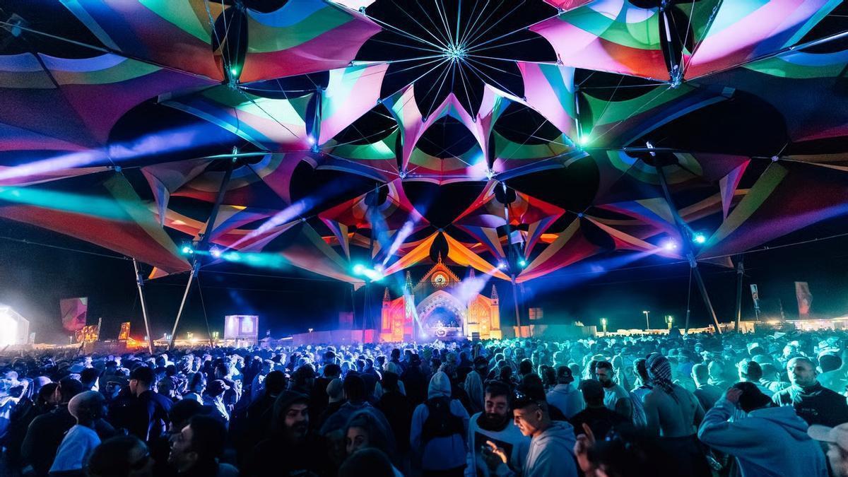 El Monegros Desert Festival ha cerrado su edición más multitudinaria.
