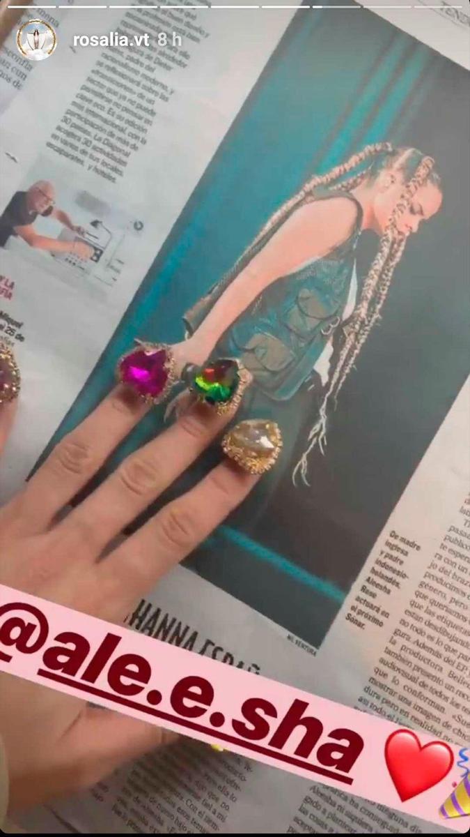 Uñas diamante de Rosalía