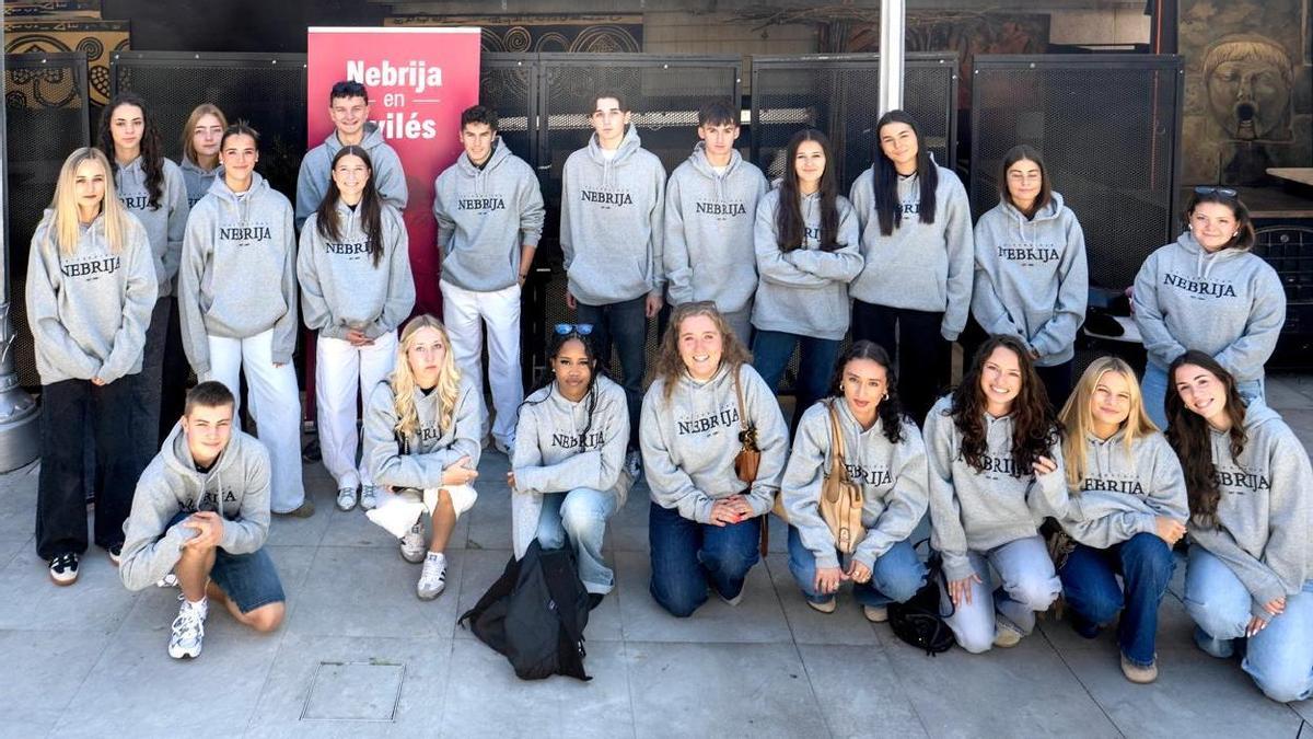 Los primeros alumnos de la Nebrija ya están en Avilés: arranca el programa de español sanitario