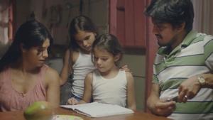 el despertar de las hormigas trailer