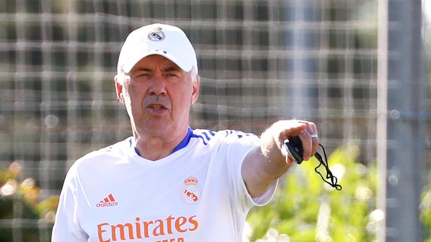 Carlo Ancelotti, en su primer entrenamiento tras su regreso al Real Madrid.