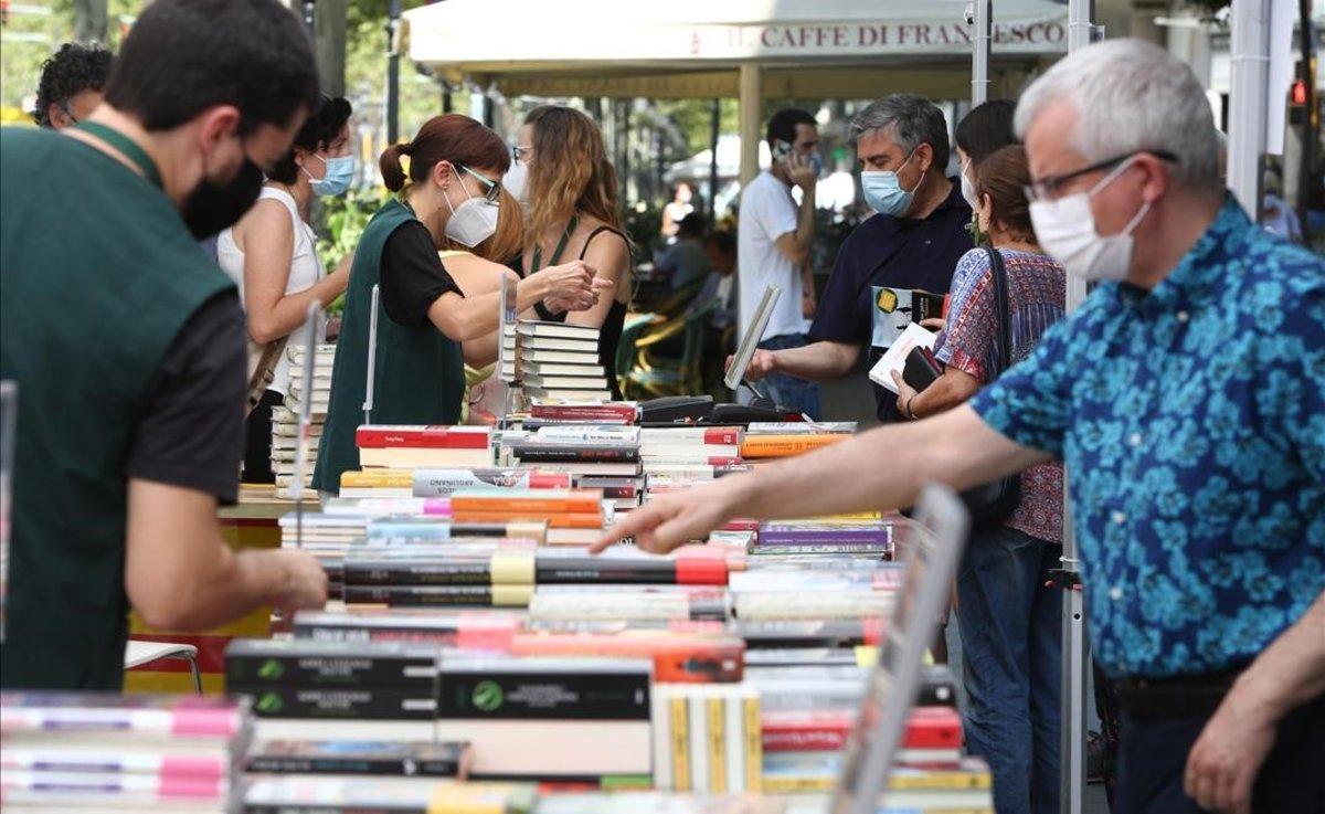 Sant Jordi en la Casa del llibre de Barcelona.