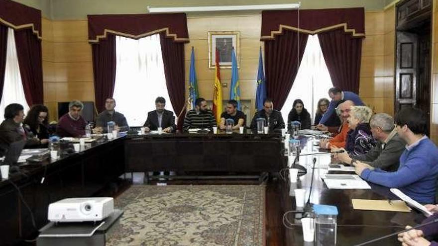 La reunión de las comisiones de deslinde.