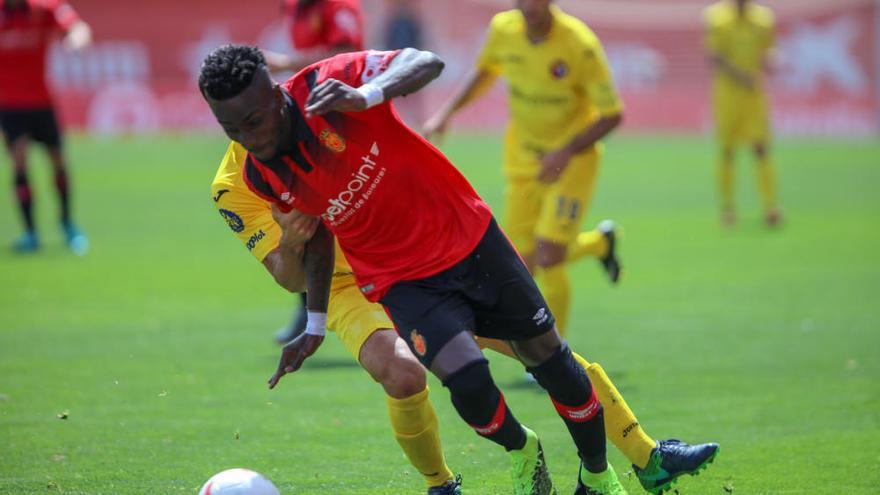 El Mallorca gana al Olot (3-1)