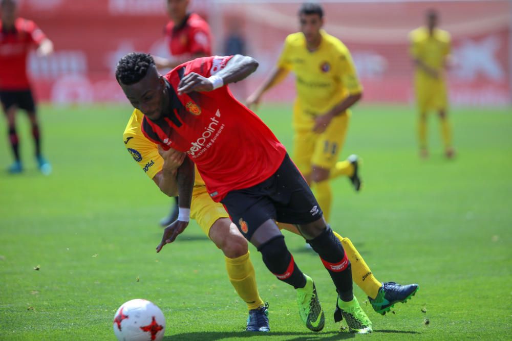 El Mallorca gana al Olot (3-1)