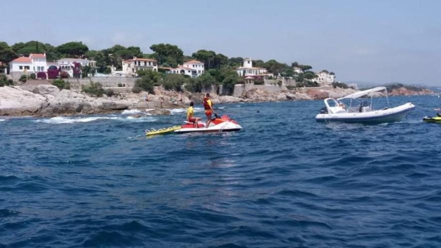 Rescaten quatre persones que havien naufragat a Platja d&#039;Aro